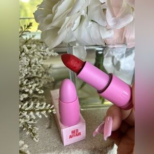 NIB - Jeffree Star - Velvet Trap - Red Affair